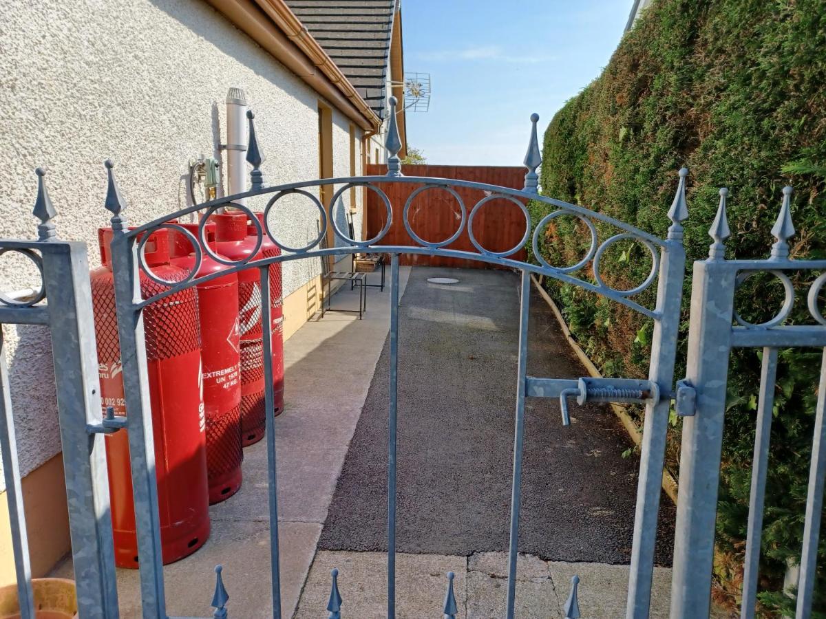 Dunroaming Cottage Pendine Exterior foto